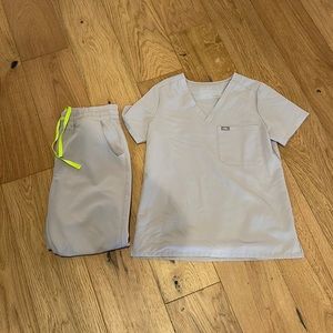 Figs Slate Catarina Top & High Waisted Jogger